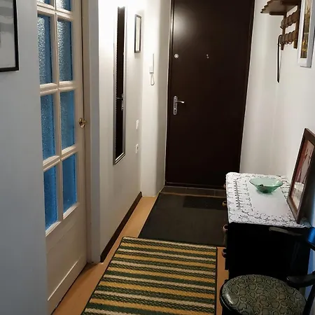 у погранпункта * Νάρβα