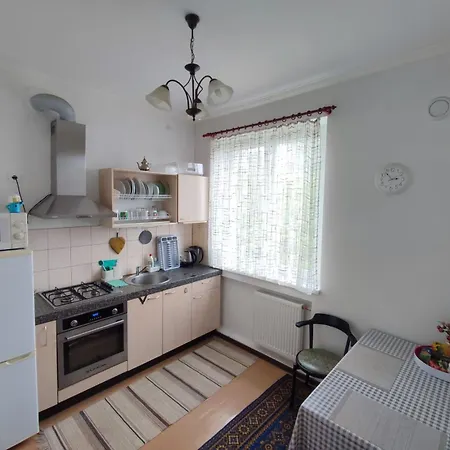 у погранпункта * Нарва