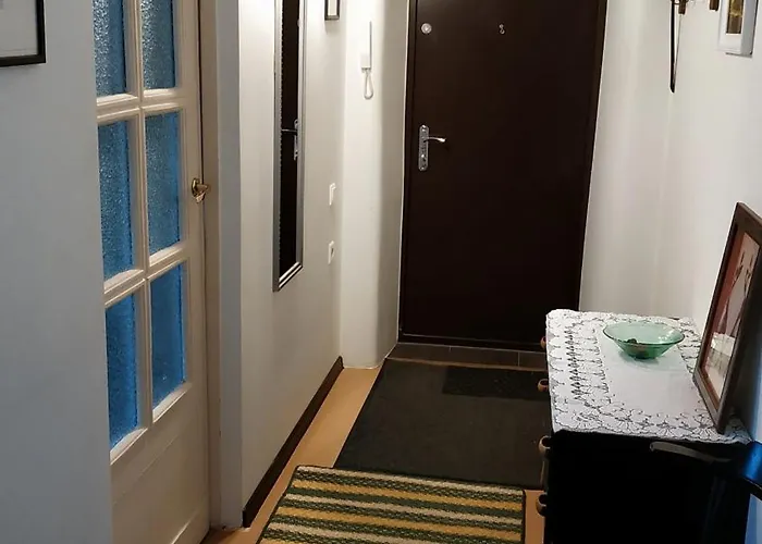 у погранпункта * Нарва