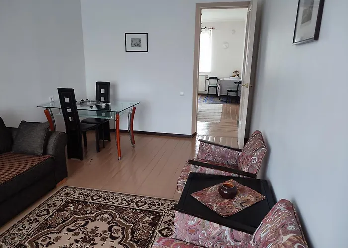 у погранпункта דירה נרבה